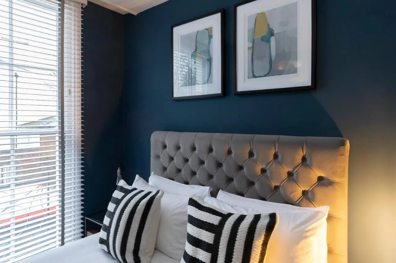 Elliot Oliver - Luxury 2 Bedroom Regency Apartment With Parking & Ev Charger Cheltenham