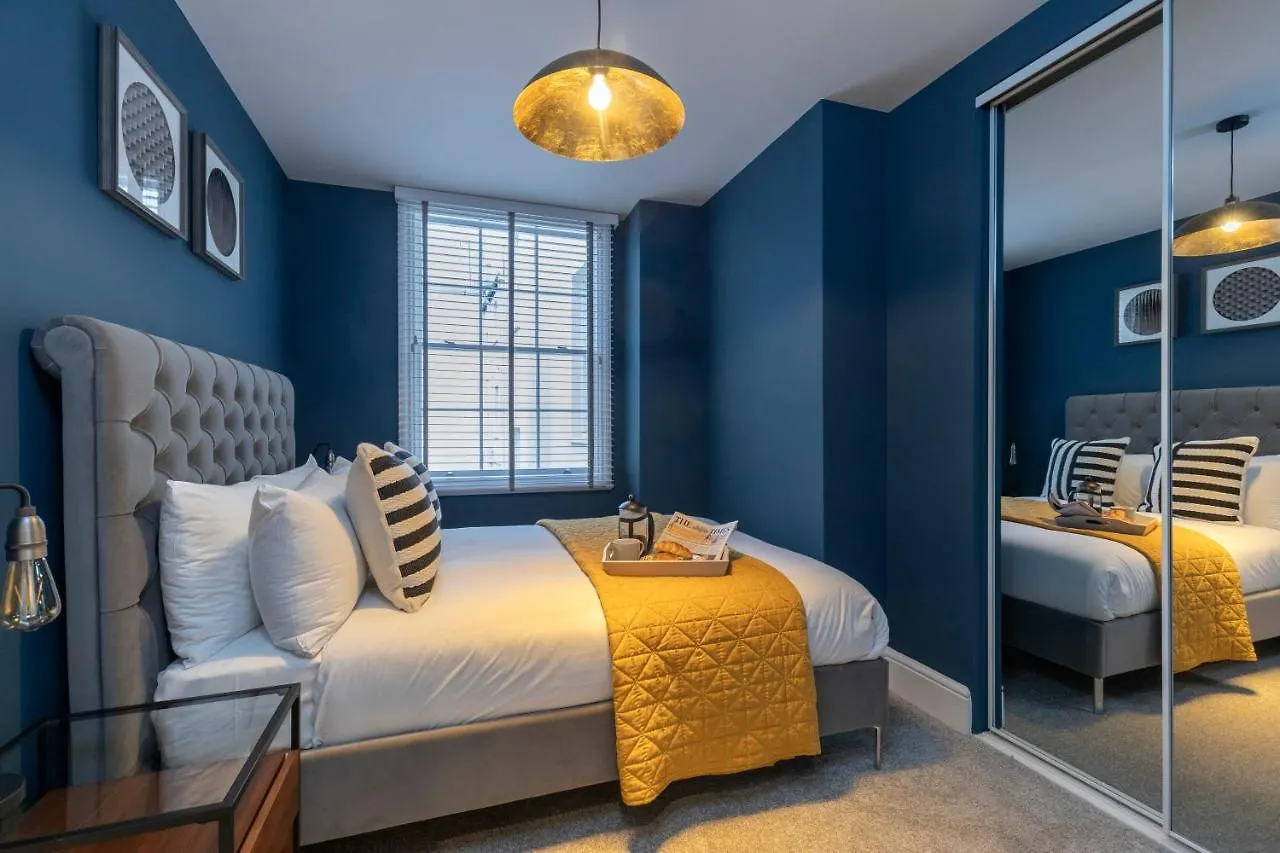 Elliot Oliver - Luxury 2 Bedroom Regency Apartment With Parking & Ev Charger Cheltenham United Kingdom